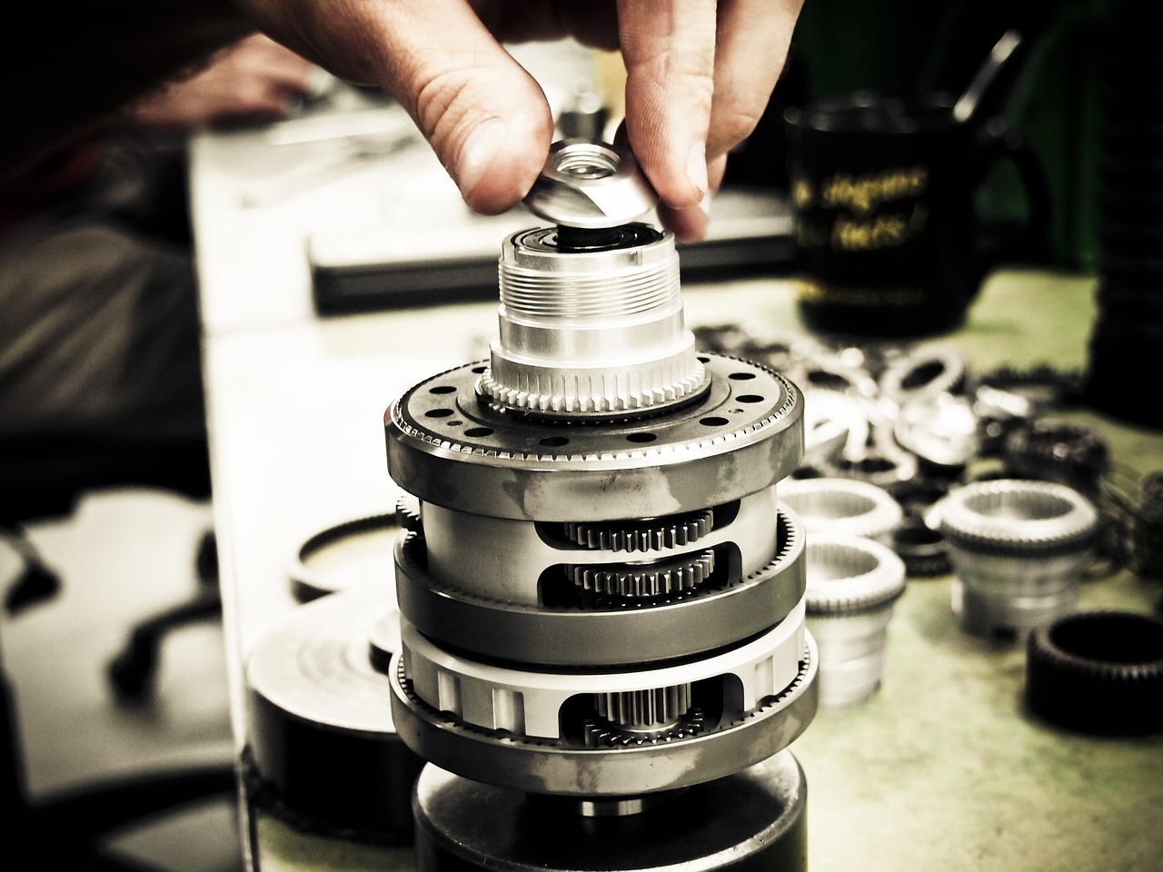 暴力游戏与技术支持辅助有什么关系？