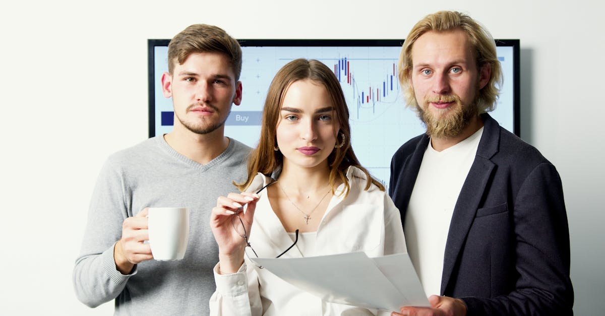 朗玛移动实名账号：流量卡的办理费用和续费费用有何不同？是否有优惠？